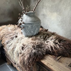 Rode-Drents-Heideschaapvacht-vacht-schapenvacht-schapenkleed-schapenwol-viltvacht-handwerk-unica-handmade-