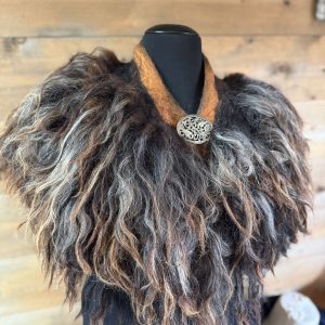 Voorbeeldkraag: Schitterende donkere Drent kraag 'Juultje'